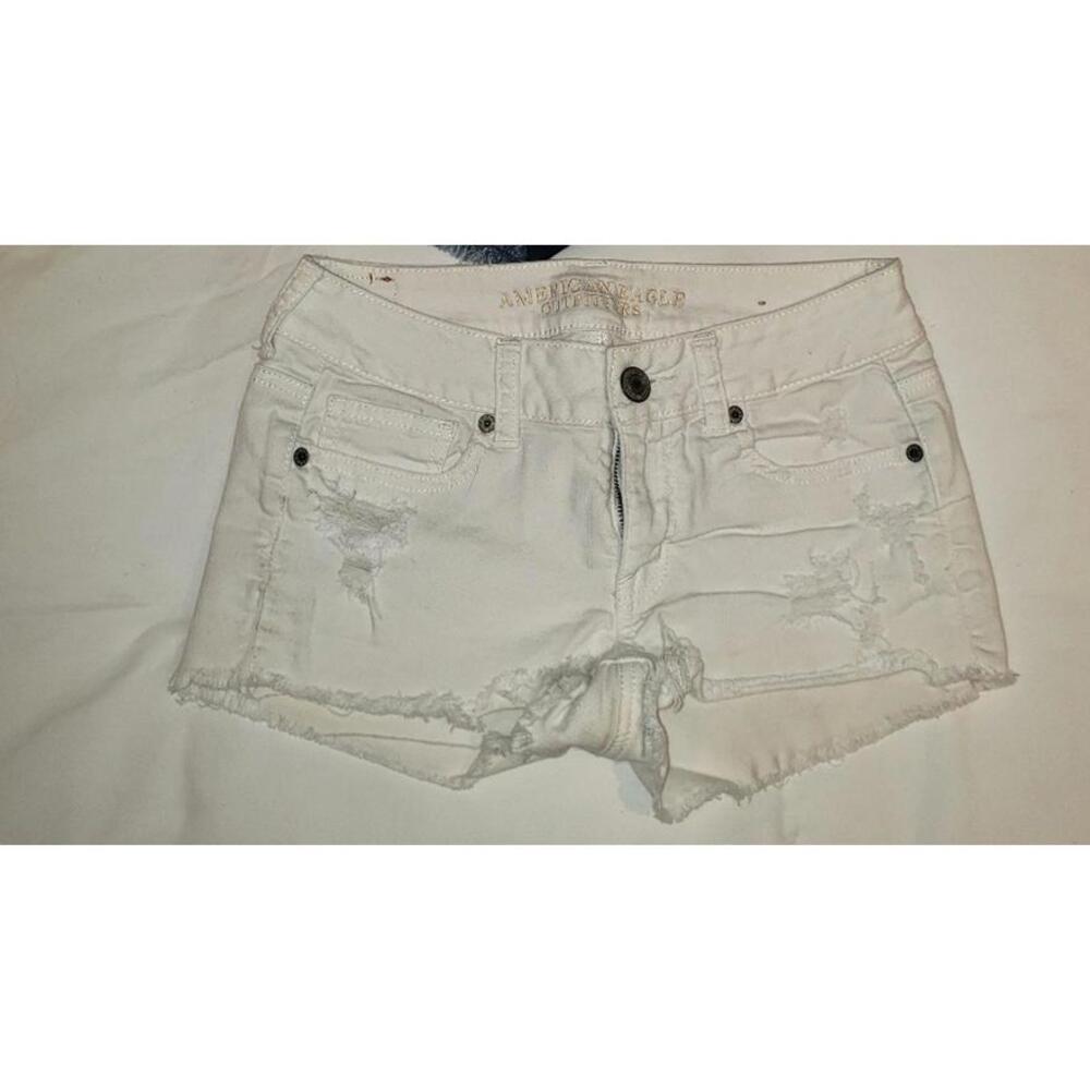 American Eagle white denim shorts size 2